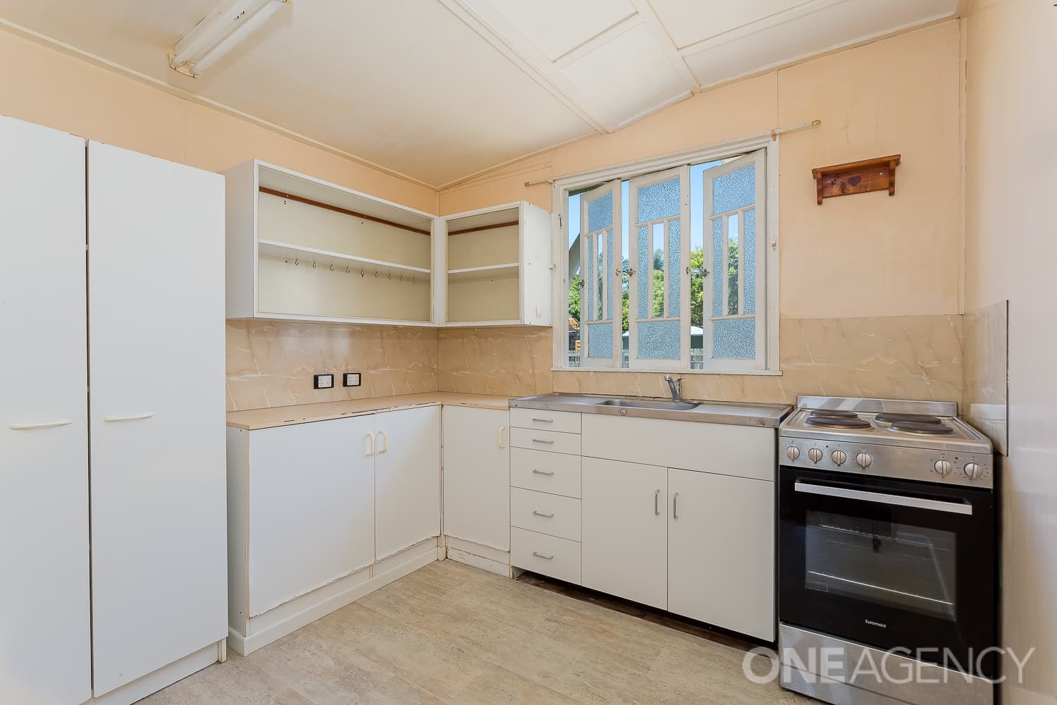 90 Turner Street, Scarborough, Scarborough - Thumbnail 8