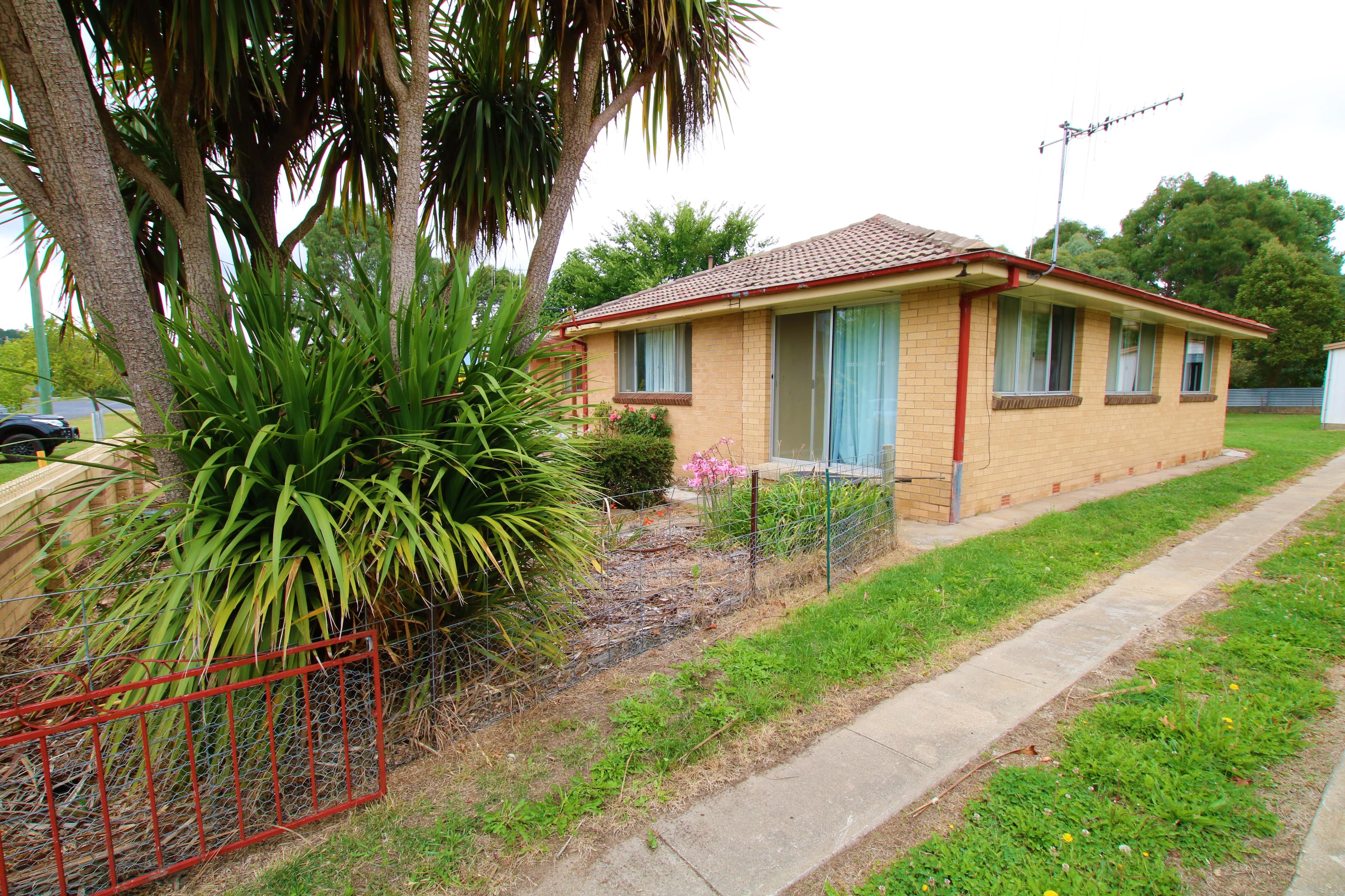 6-8 Stephen Street, Bombala, Bombala - Image 1
