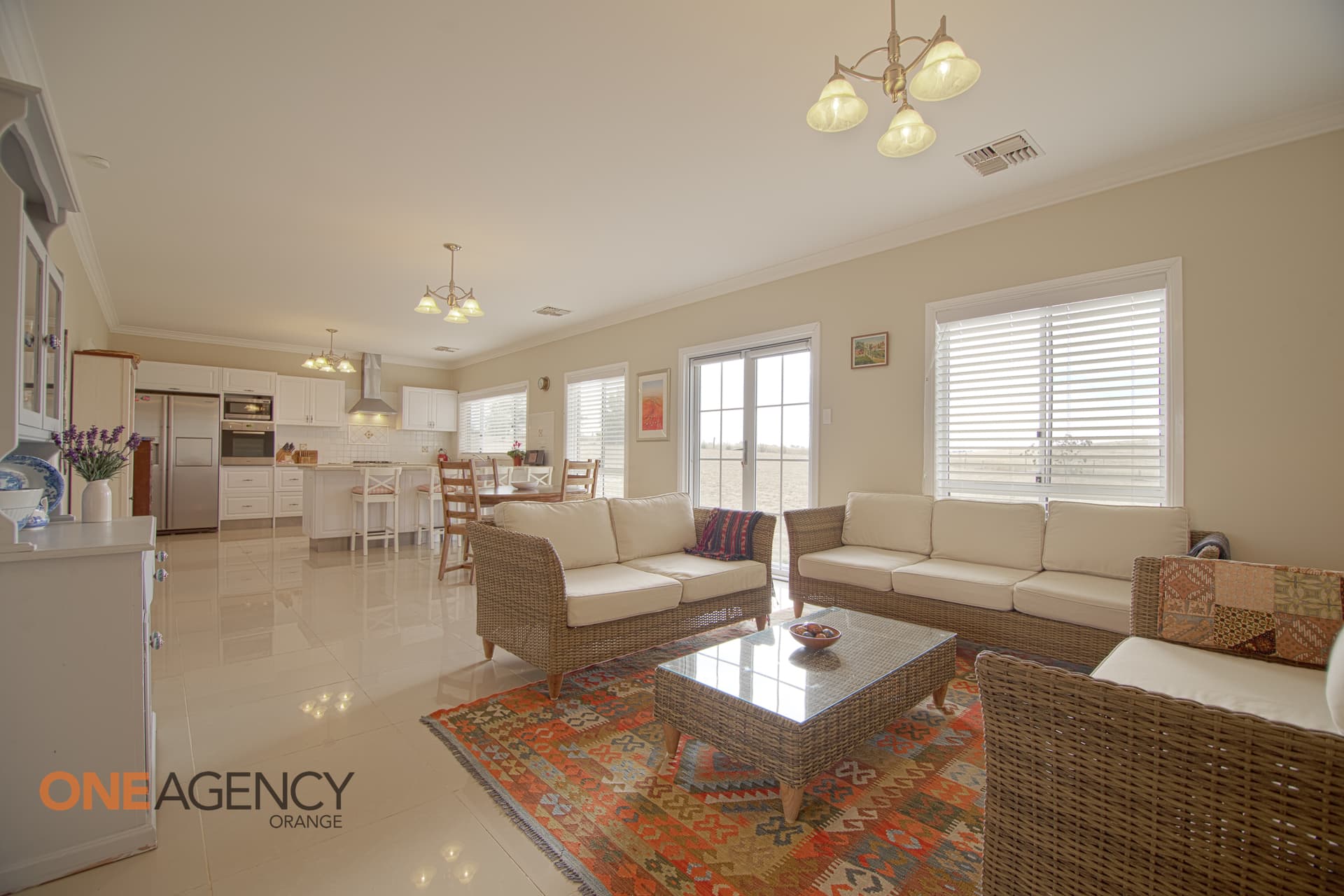 8 John Carroll Lane, Orange, Orange - Thumbnail 2