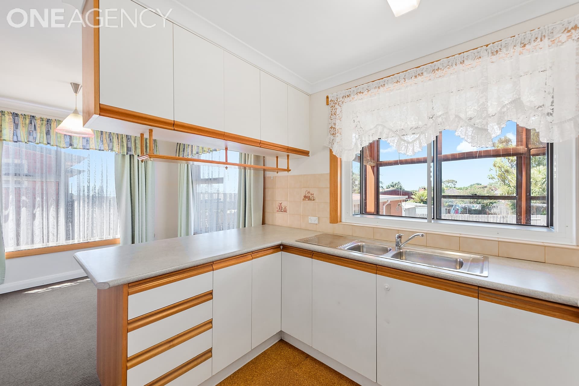 9 Maple Avenue, Devonport, Devonport - Thumbnail 2