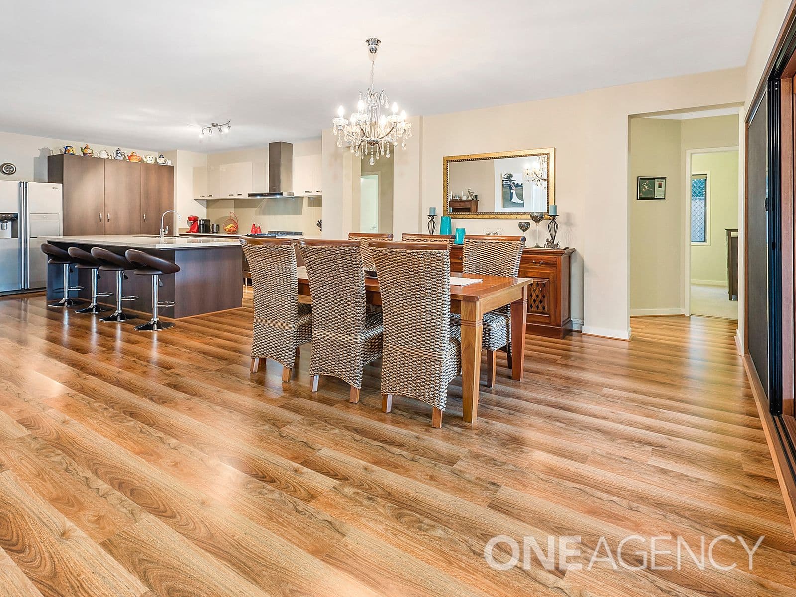 10 FENTONHILL Parade, Sunbury, Sunbury - Thumbnail 6