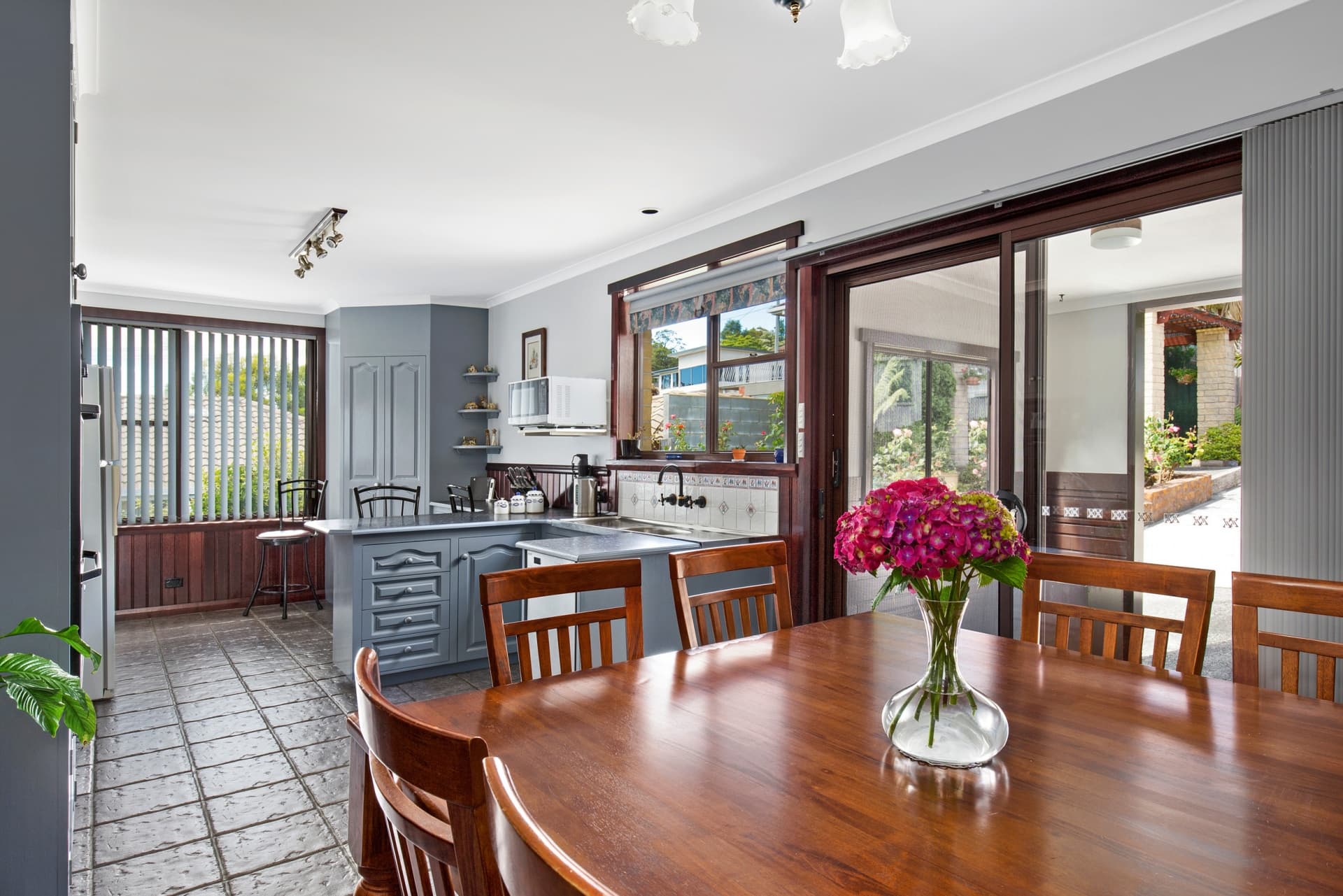 17 Cooper Crescent, Riverside, Riverside - Thumbnail 5