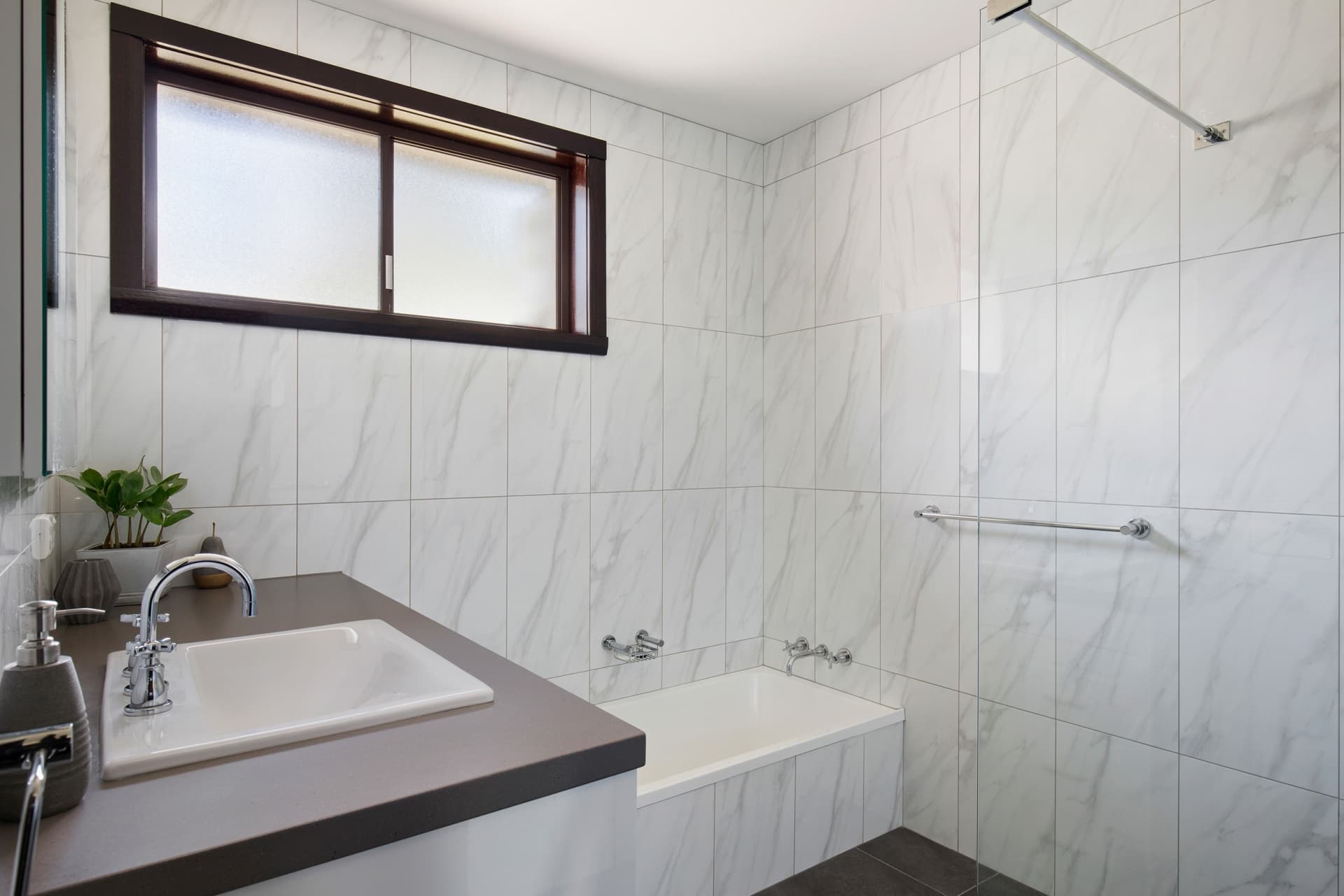 17 Cooper Crescent, Riverside, Riverside - Thumbnail 6