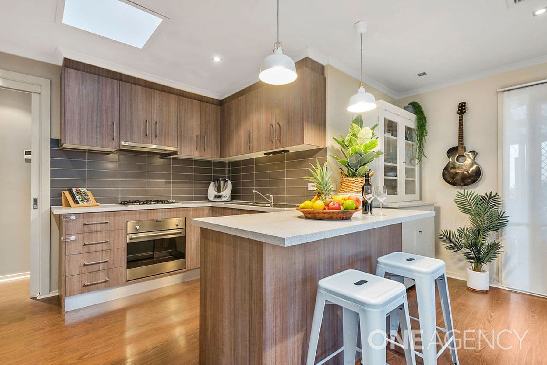 21 Kingsley Drive, Sunbury, Sunbury - Thumbnail 3