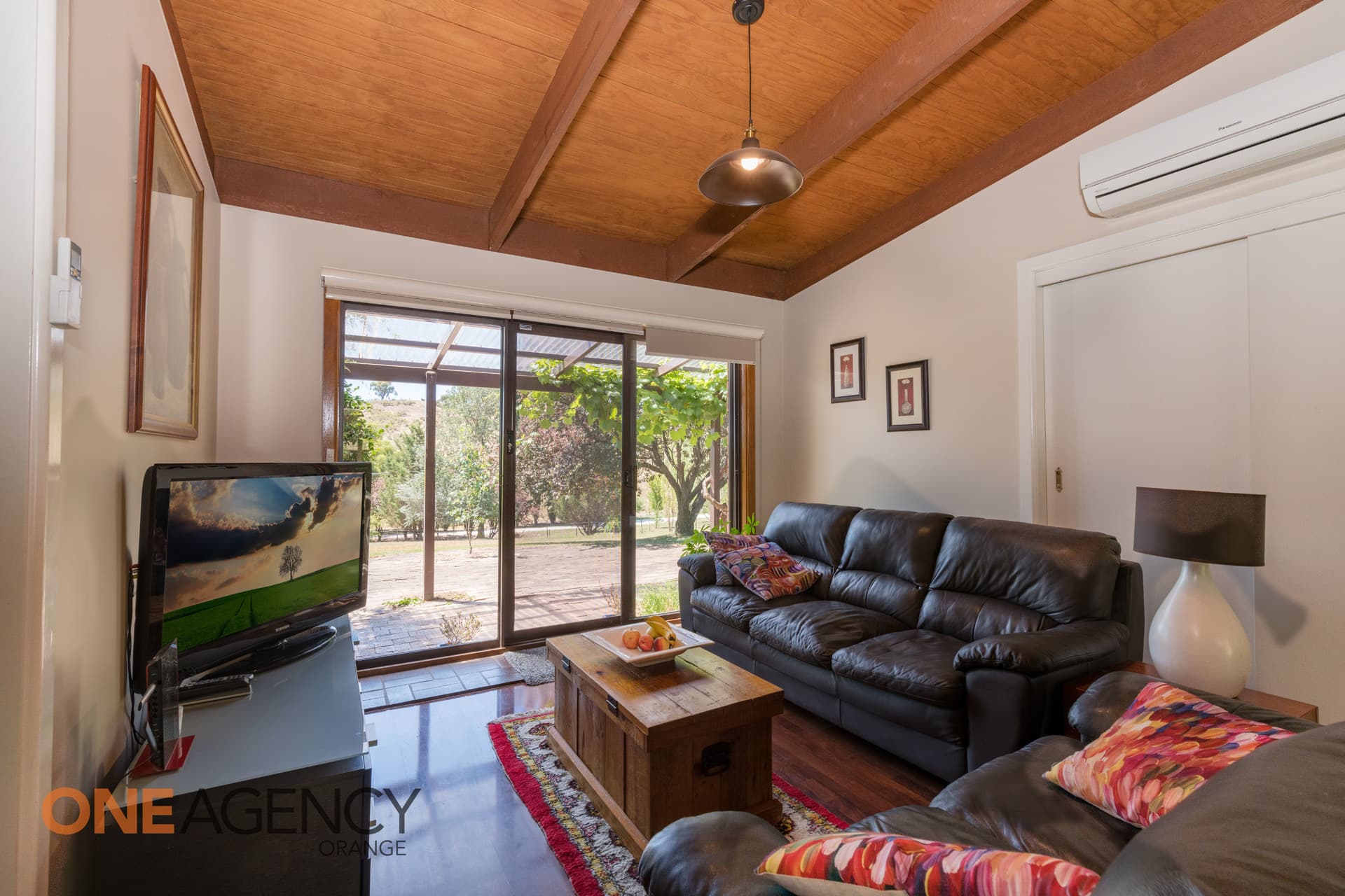 8 Don Peters Place, Orange, Orange - Thumbnail 5