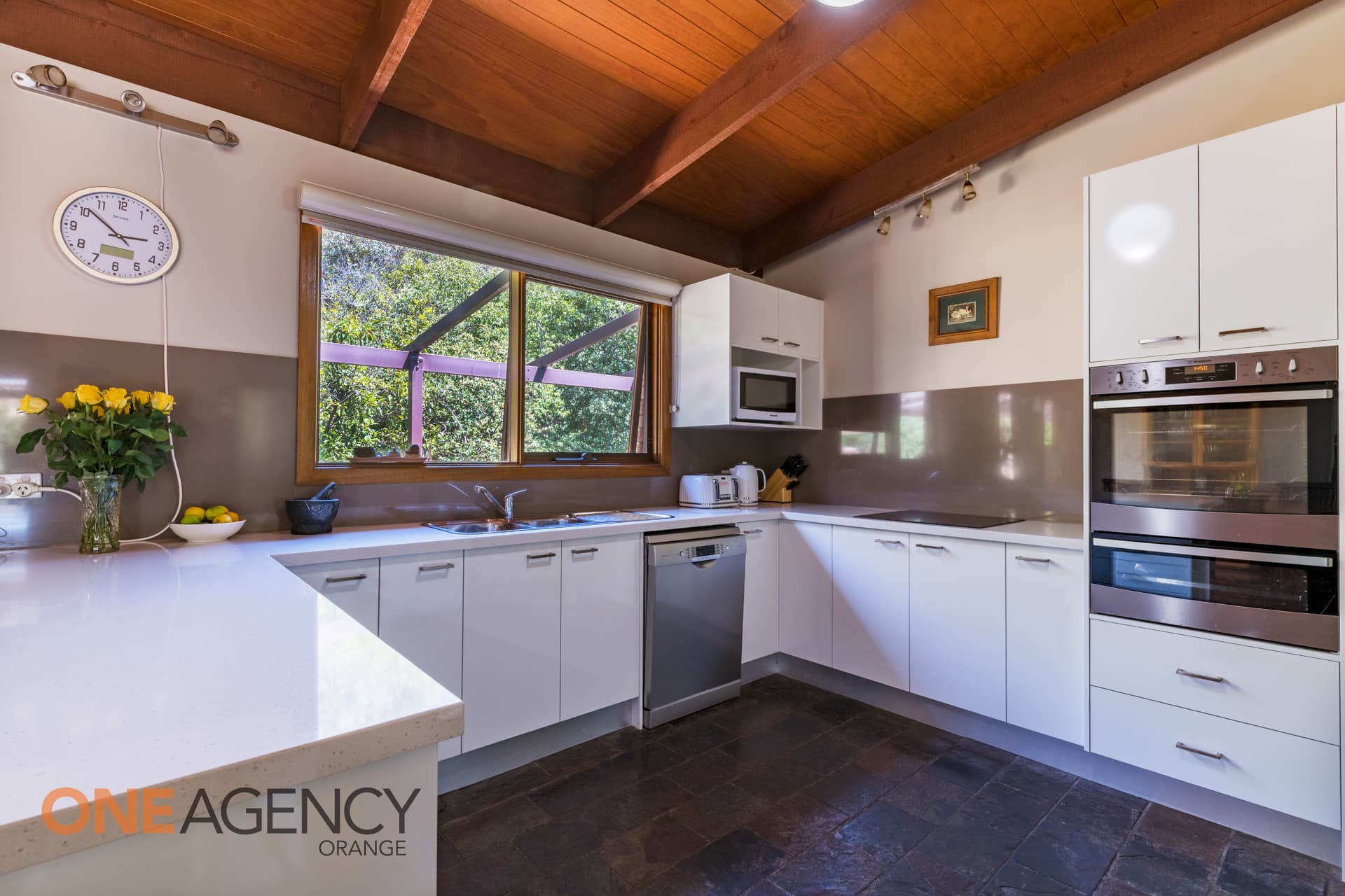 8 Don Peters Place, Orange, Orange - Image 1