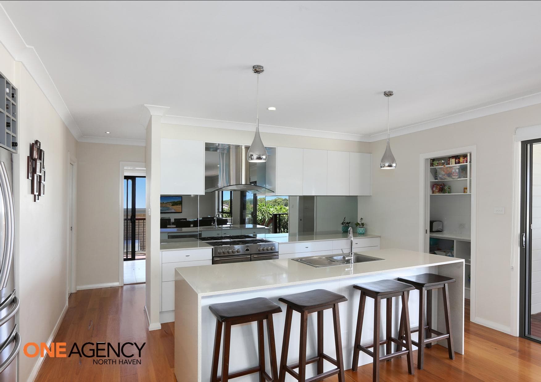18 St Lucia Place, Bonny Hills, Bonny Hills - Thumbnail 3