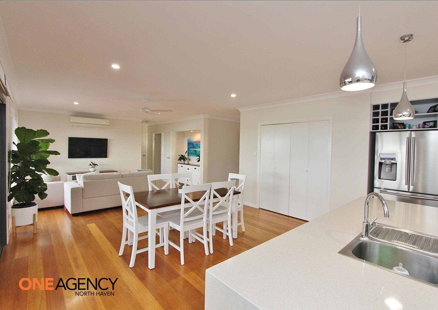 18 St Lucia Place, Bonny Hills, Bonny Hills - Thumbnail 4