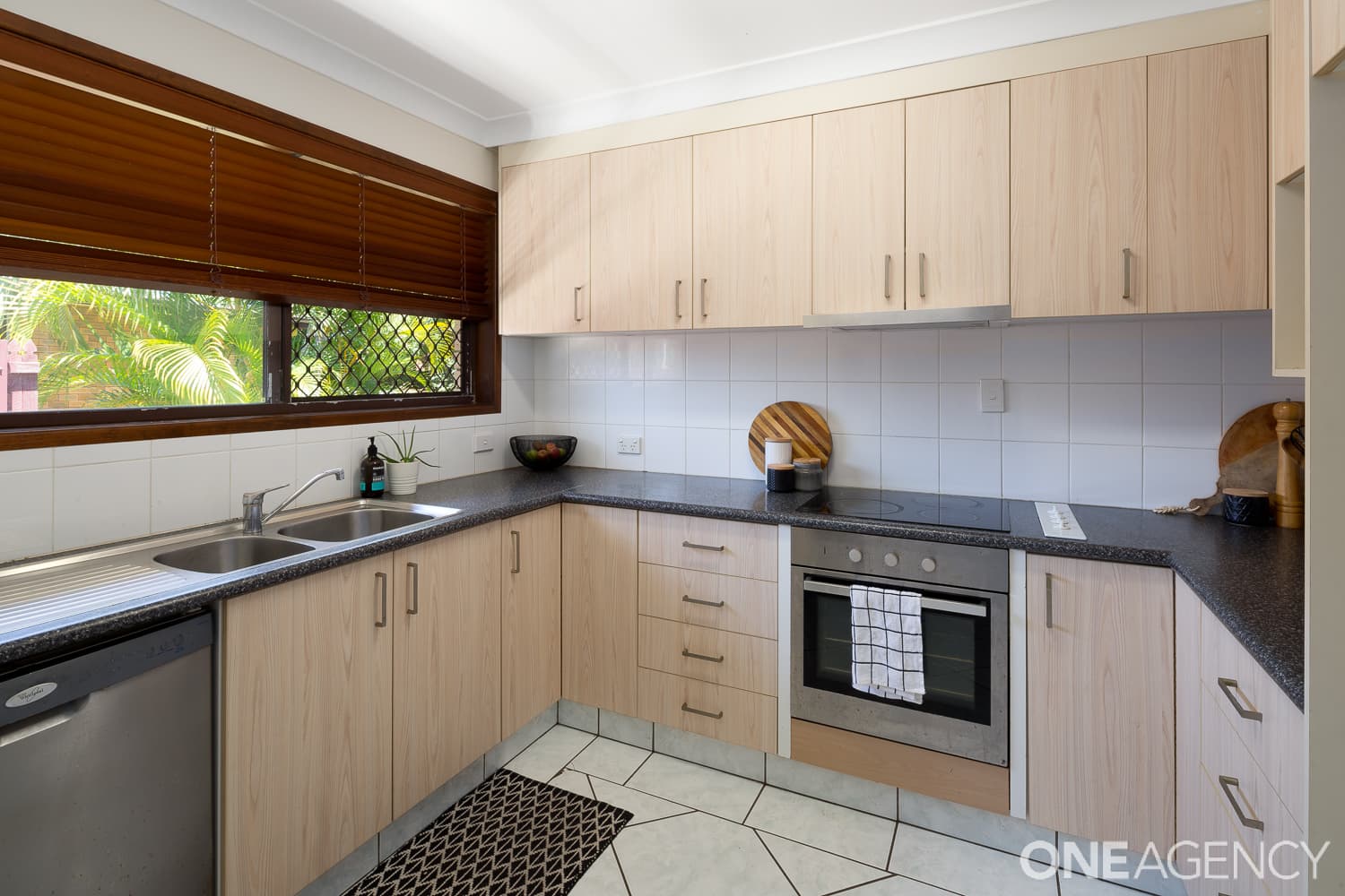 19 Shiraz Court, Kippa-Ring, Kippa-Ring - Thumbnail 5