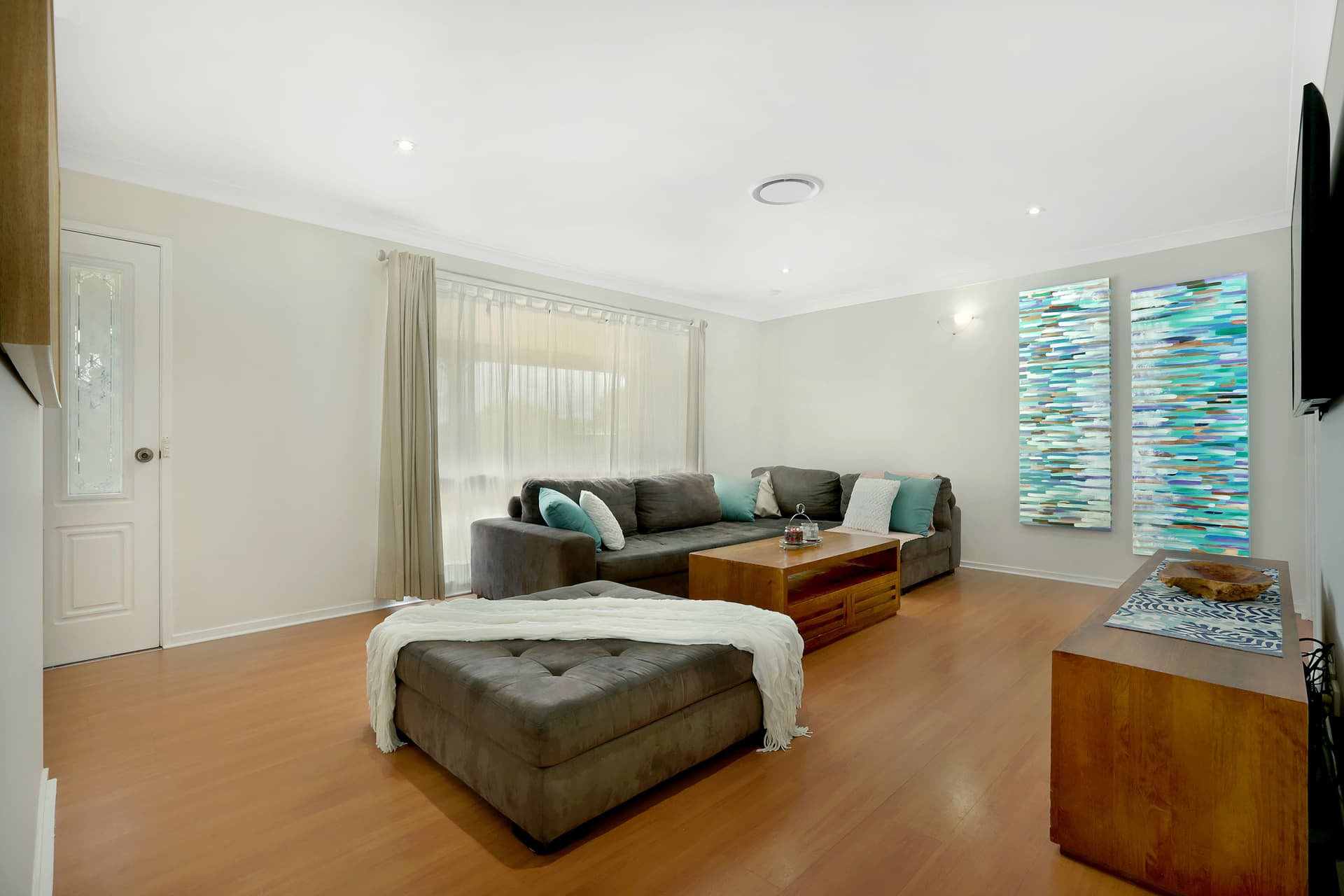 10 Empire Place, Illawong, Illawong - Thumbnail 2