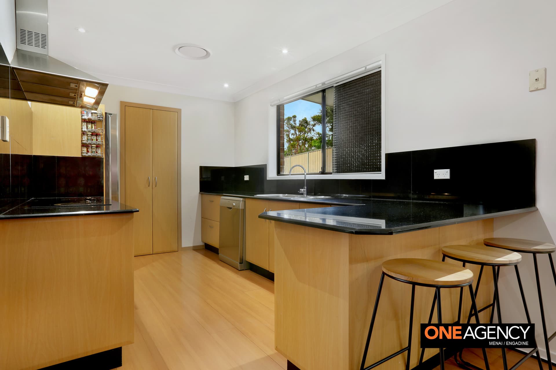 10 Empire Place, Illawong, Illawong - Thumbnail 5