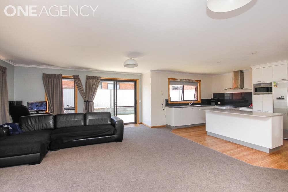 2 & 3/16 Hawkins Street, Latrobe, Latrobe - Image 1