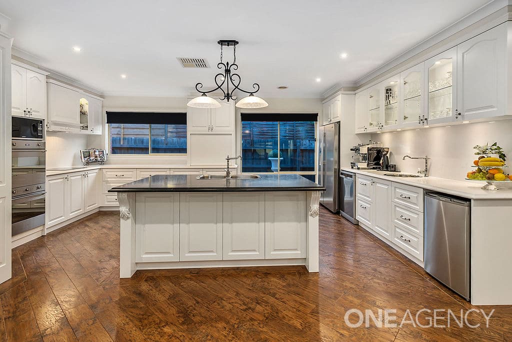 8 Silky Oak Grove, Sunbury, Sunbury - Thumbnail 2