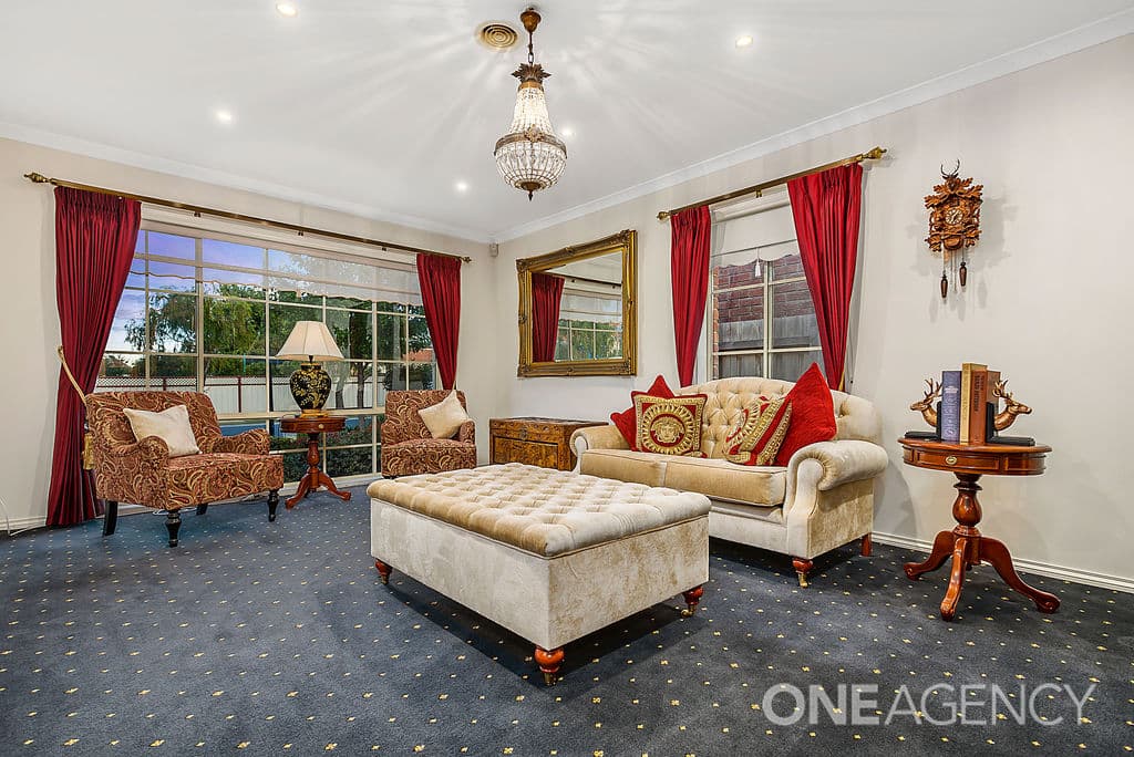8 Silky Oak Grove, Sunbury, Sunbury - Thumbnail 6