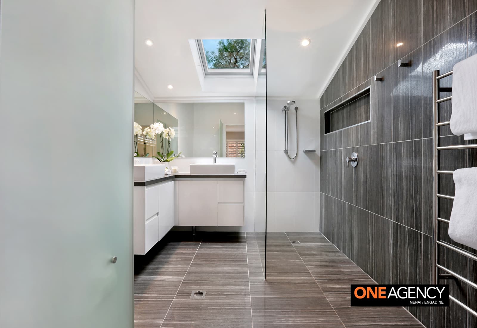 17 McPherson Place, Illawong, Illawong - Thumbnail 7