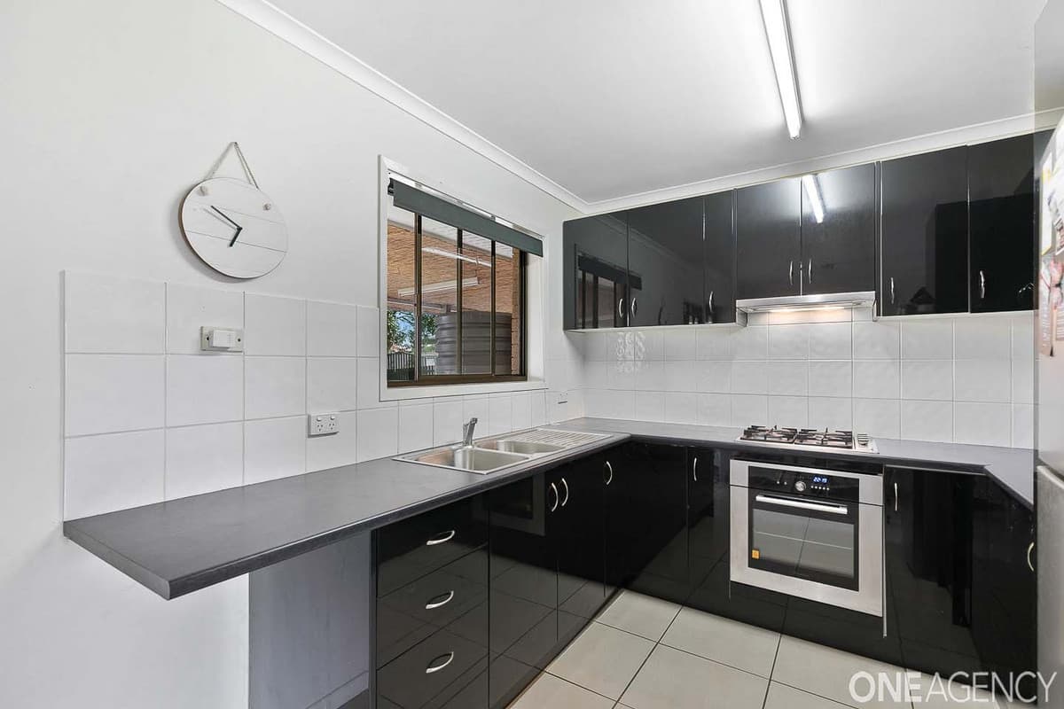 28 Caringa Street, Urangan, Urangan - Thumbnail 3