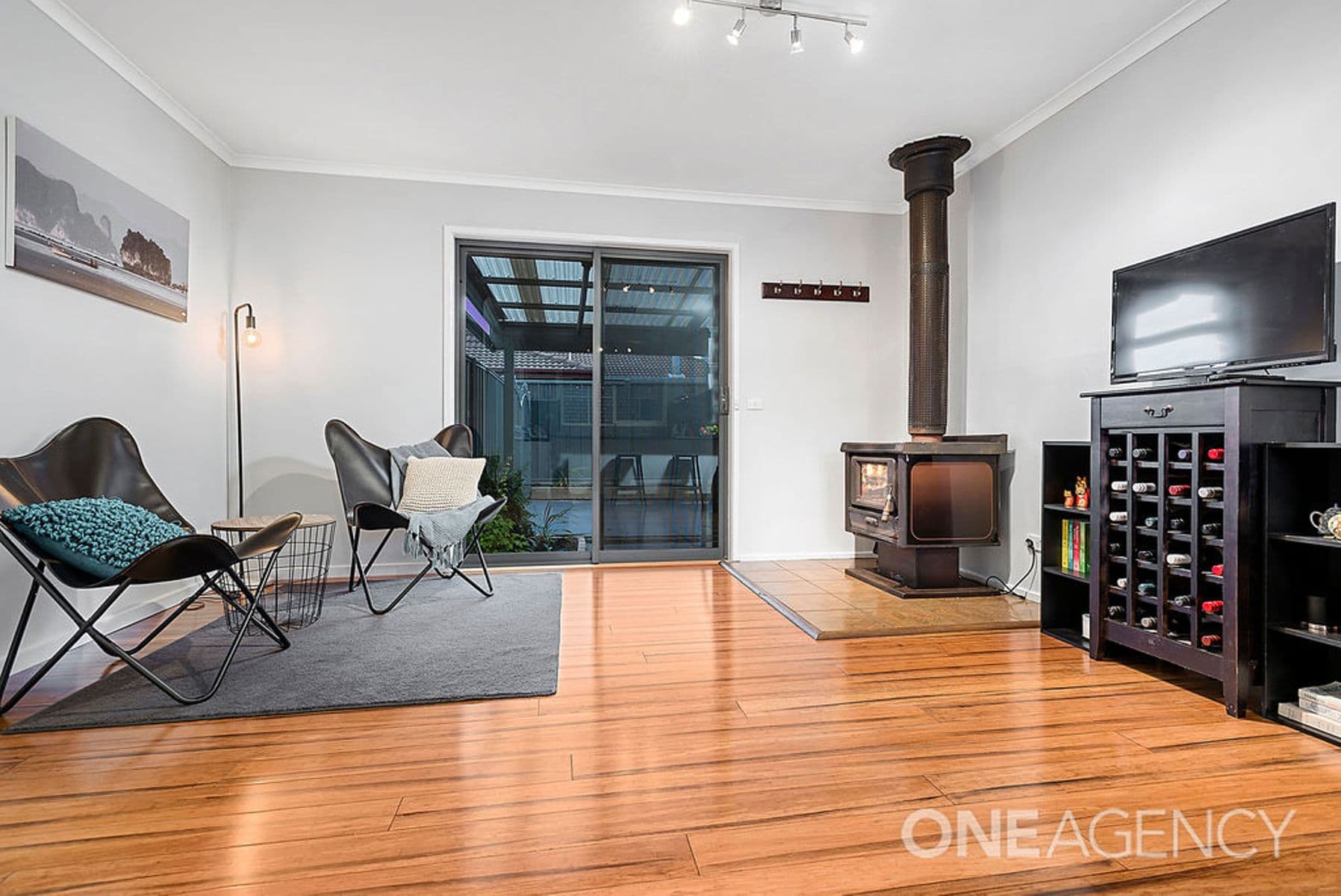 18 Dunrossil Drive, Sunbury, Sunbury - Thumbnail 5