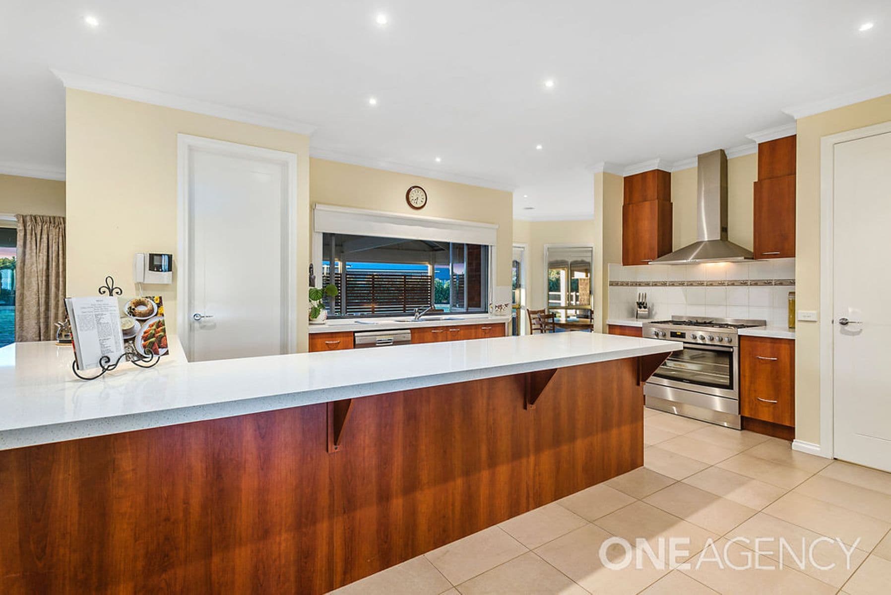 62  Highgrove Drive, Sunbury, Sunbury - Thumbnail 5