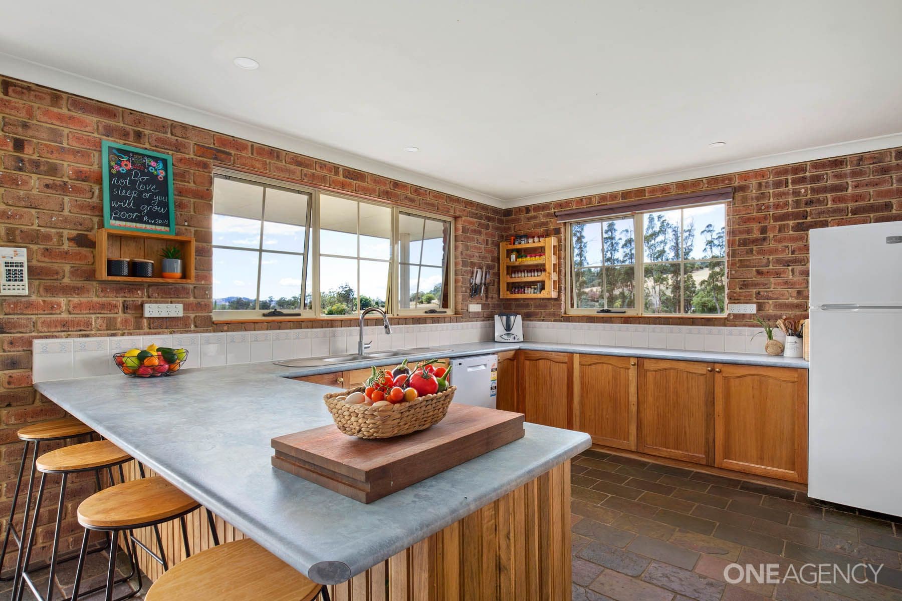 16 Glengarry Road, Glengarry, Glengarry - Thumbnail 3