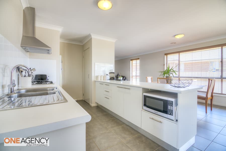 12 Downey Crescent, Orange, Orange - Thumbnail 4