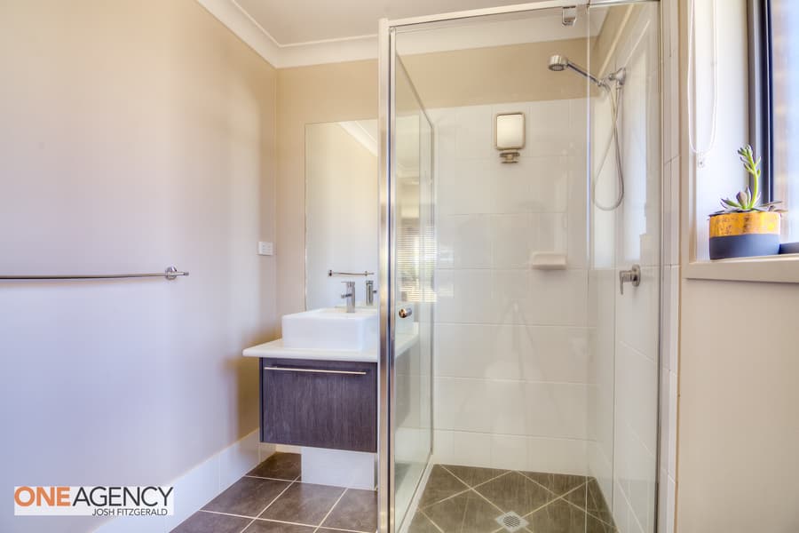 12 Downey Crescent, Orange, Orange - Thumbnail 6