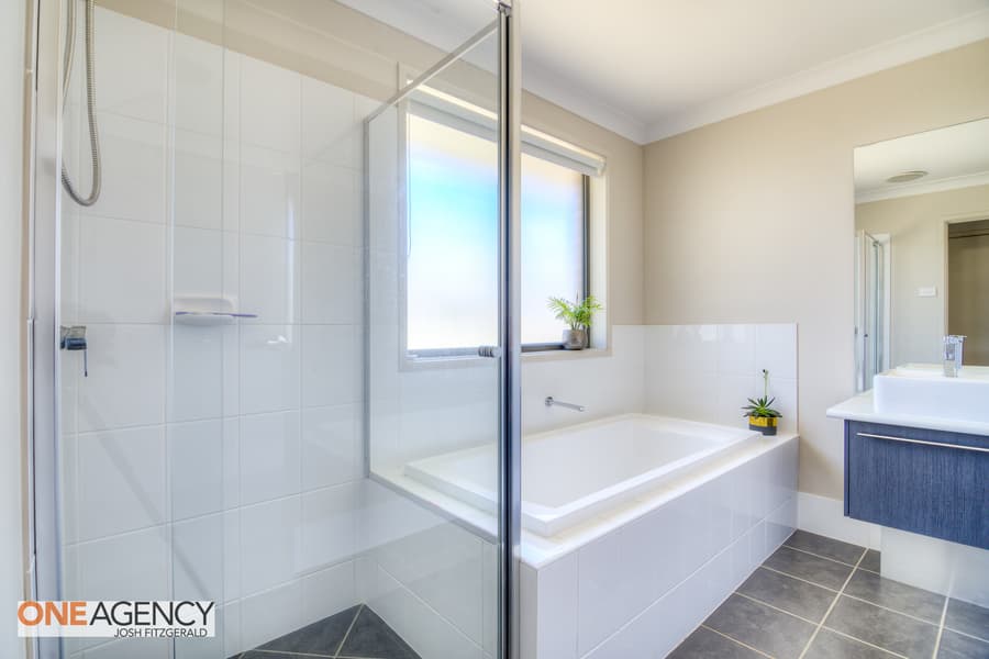 12 Downey Crescent, Orange, Orange - Thumbnail 7