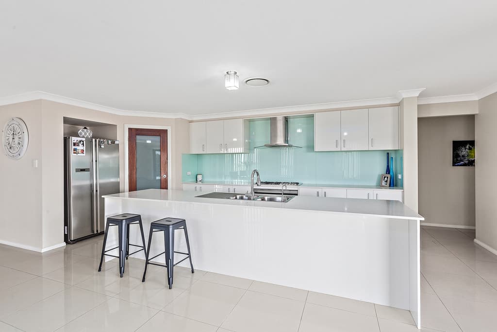 132 Shearwater Drive, Lake Heights, Lake Heights - Thumbnail 2