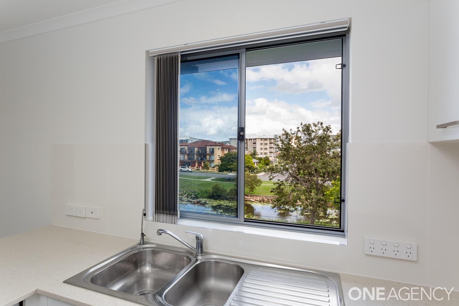 9/11 Creek Street, Redcliffe, Redcliffe - Thumbnail 6