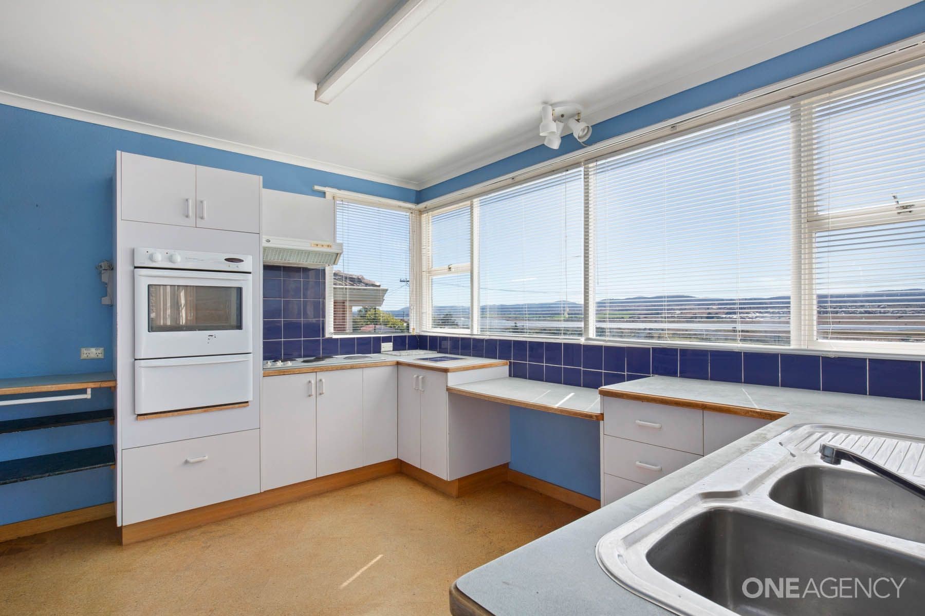 53 Dion Crescent, Riverside, Riverside - Thumbnail 4