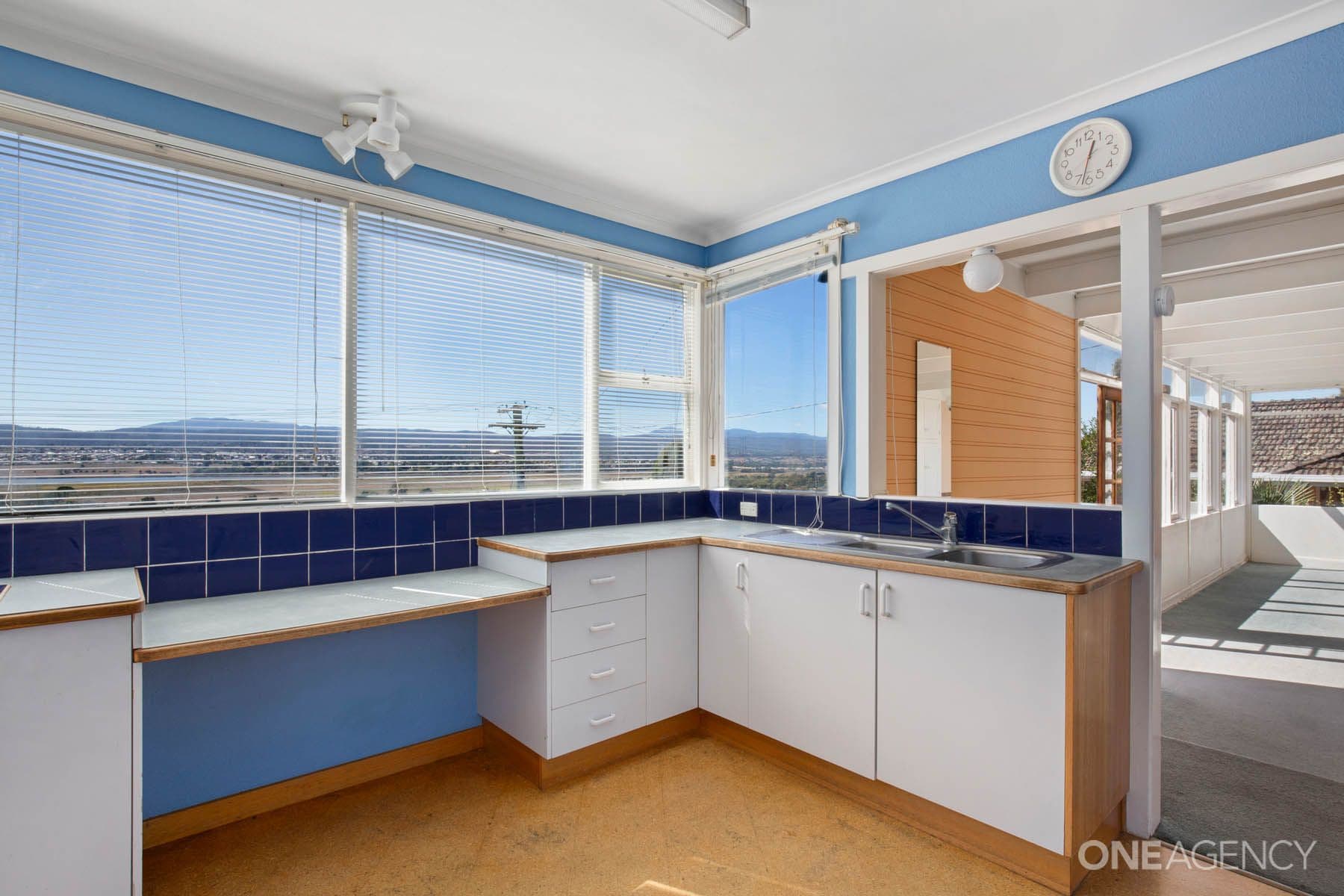 53 Dion Crescent, Riverside, Riverside - Thumbnail 5