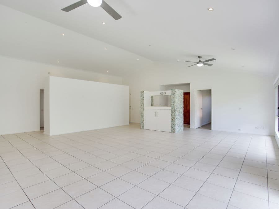 9 Asperia Street, Reedy Creek, Reedy Creek - Thumbnail 6