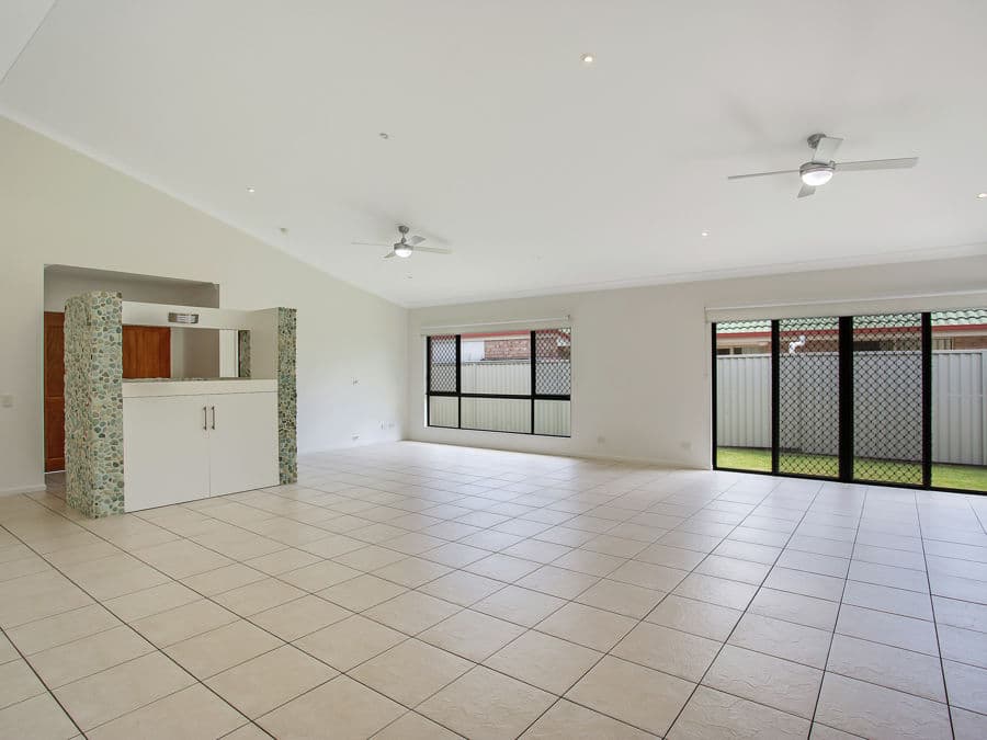 9 Asperia Street, Reedy Creek, Reedy Creek - Thumbnail 8