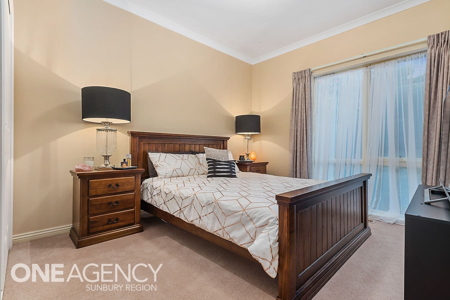 5 Kelbourne Grove, Sunbury, Sunbury - Thumbnail 8