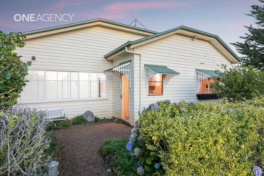 30 Menne Road, Highclere, Highclere - Image 1