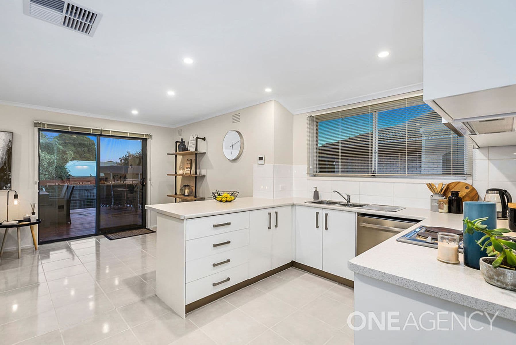 349 Elizabeth Drive, Sunbury, Sunbury - Thumbnail 2