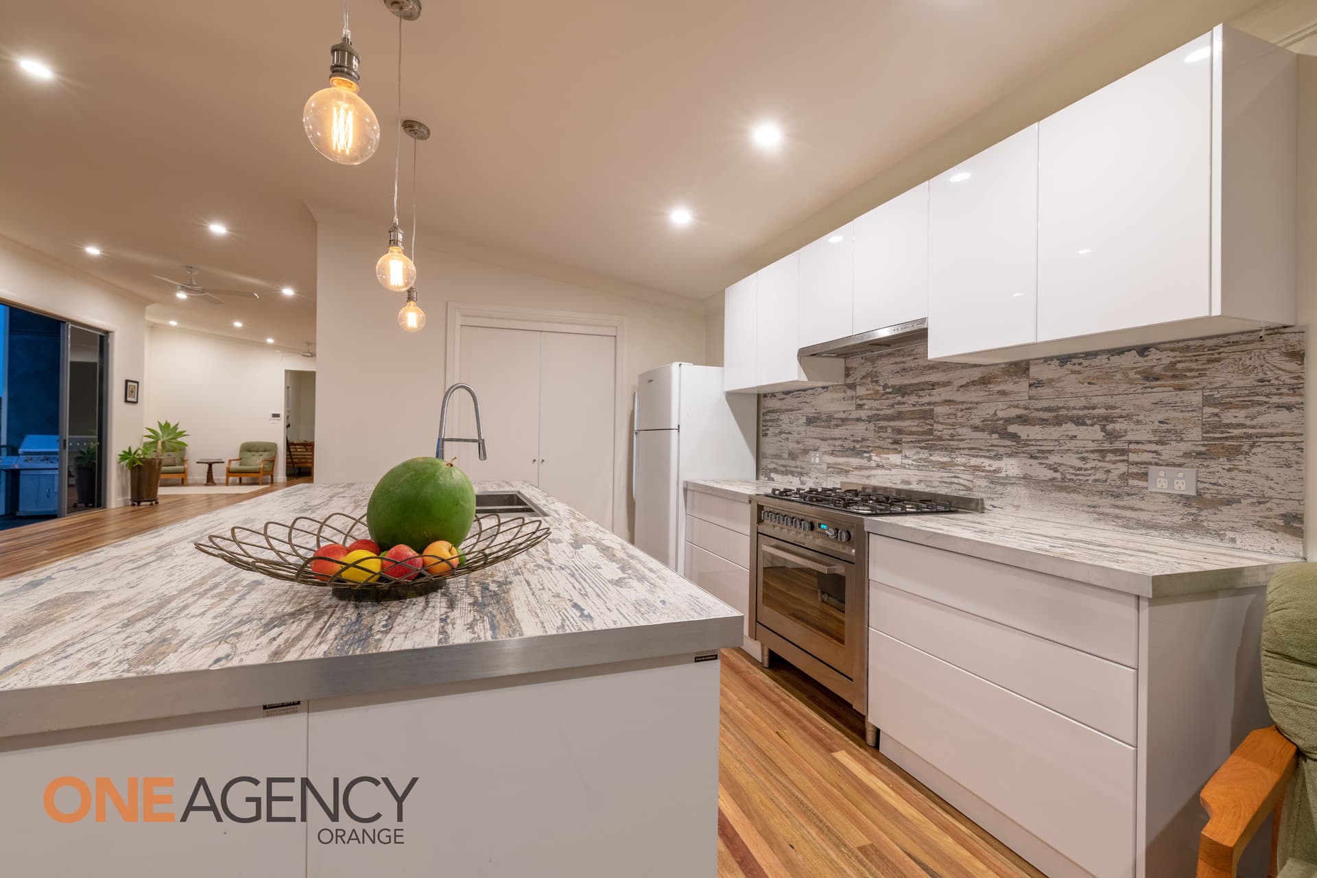 8 Isaac Drive, Orange, Orange - Thumbnail 5