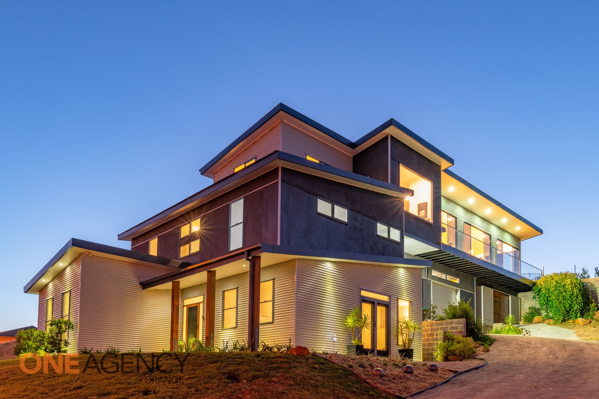 8 Isaac Drive, Orange, Orange - Image 1
