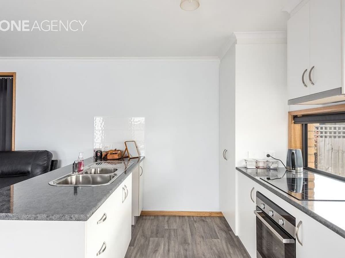 35 Walker Street, Wynyard, Wynyard - Thumbnail 2
