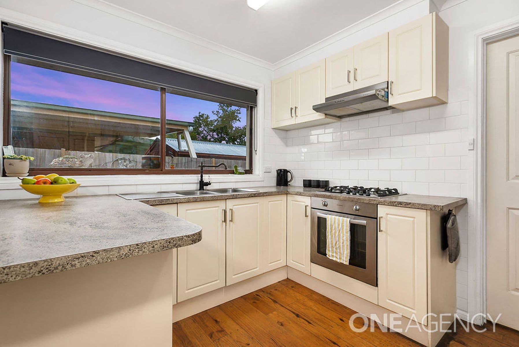 585 Elizabeth Drive, Sunbury, Sunbury - Thumbnail 2