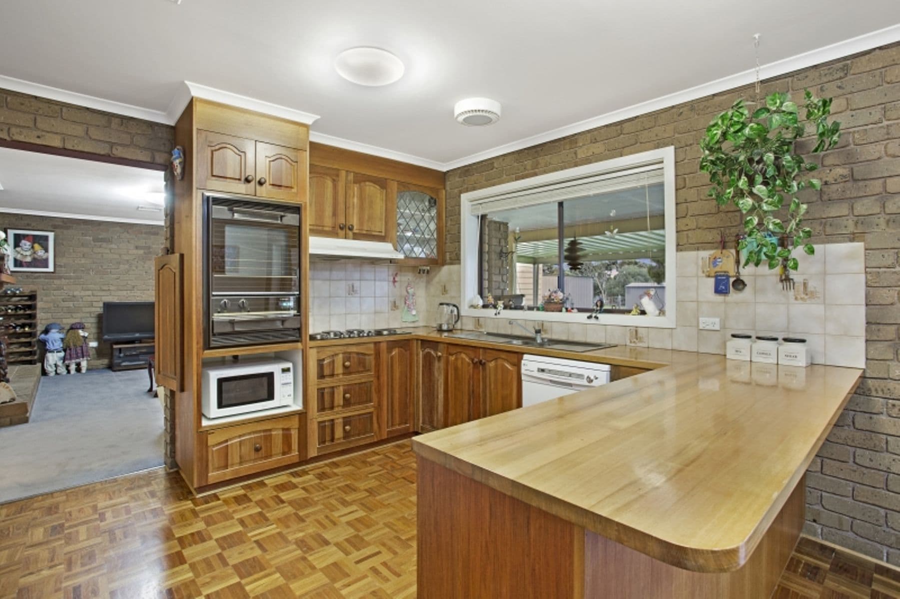 45 Raes Road, Sunbury, Sunbury - Thumbnail 3