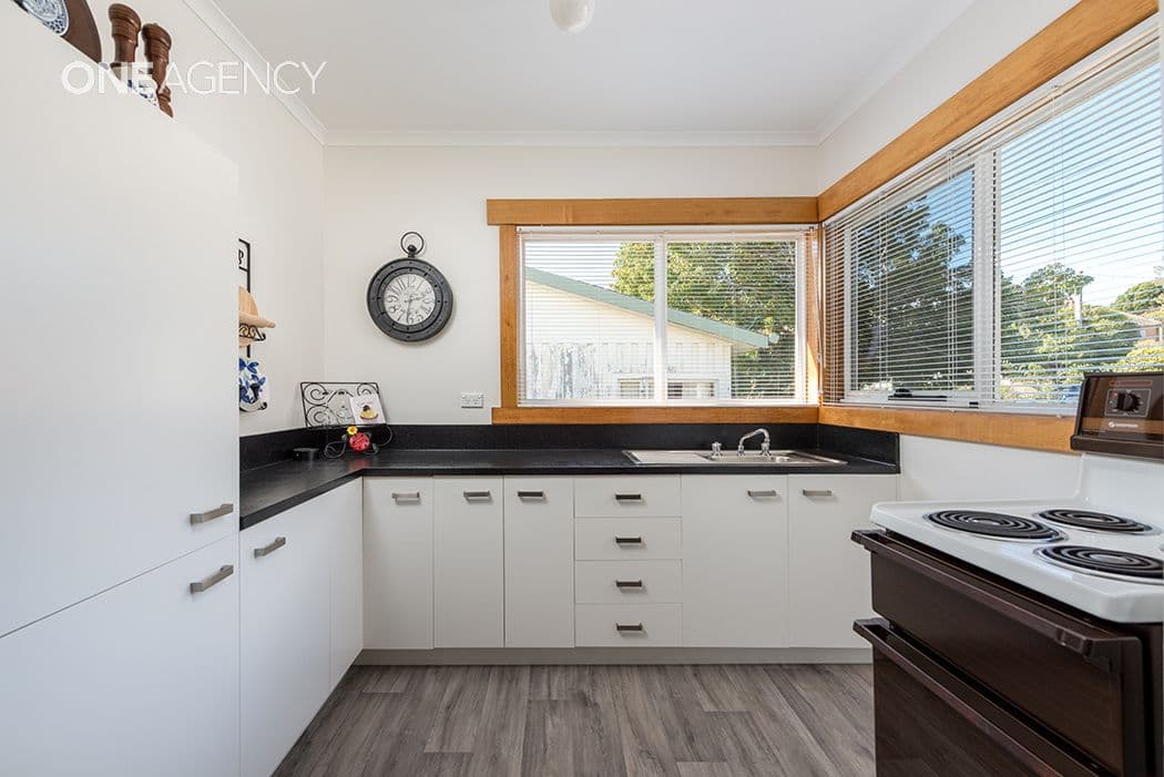 348 Mount Street, Upper Burnie, Upper Burnie - Thumbnail 3