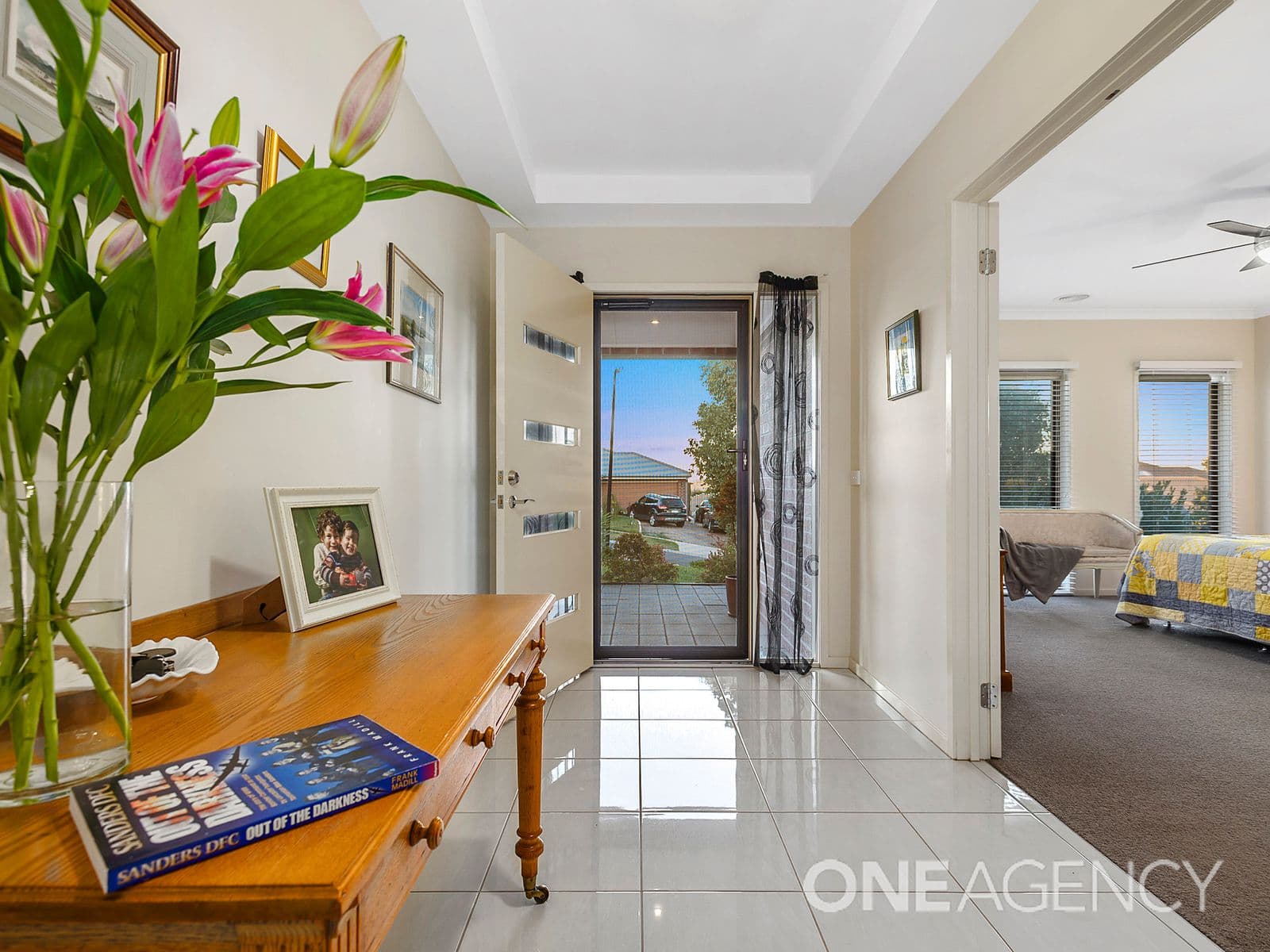 6 Wellington Mews, Sunbury, Sunbury - Thumbnail 5
