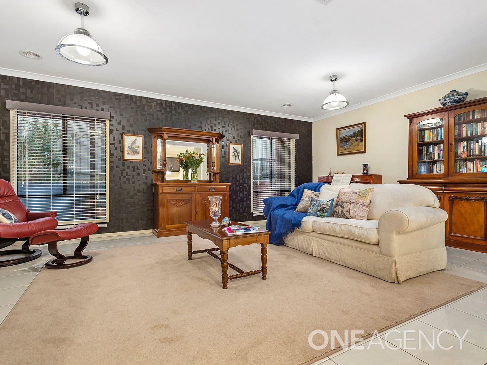 6 Wellington Mews, Sunbury, Sunbury - Thumbnail 7