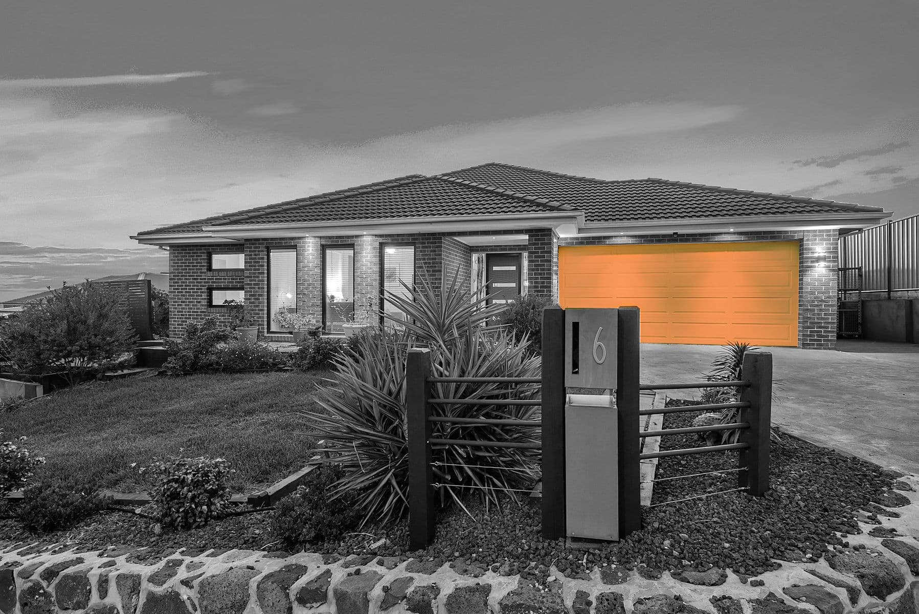 6 Wellington Mews, Sunbury, Sunbury - Image 1