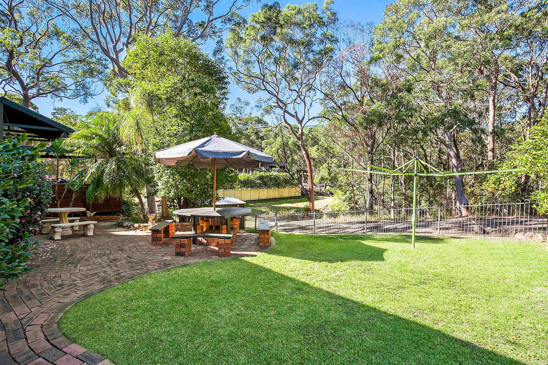 16 Hamelin Place, Illawong, Illawong - Thumbnail 3