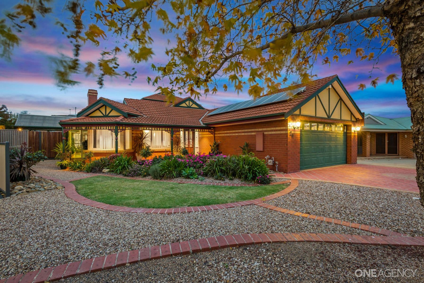 20 Leichardt Close, Taylors Lakes, Taylors Lakes - Thumbnail 2