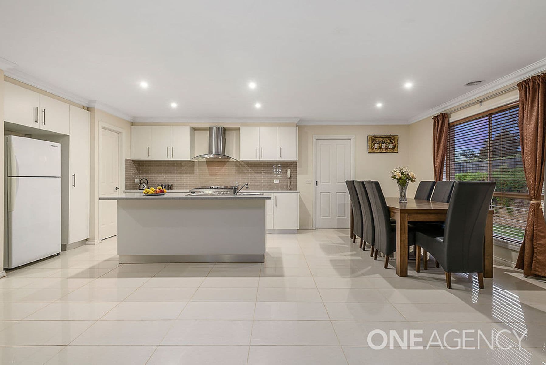 3 Greenhill Court, Sunbury, Sunbury - Thumbnail 2