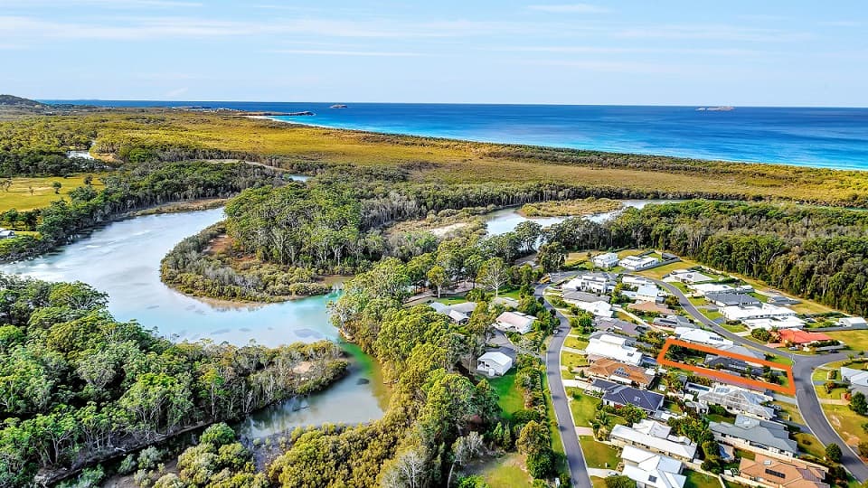13 Estuary Drive, Moonee Beach, Moonee Beach - Thumbnail 4