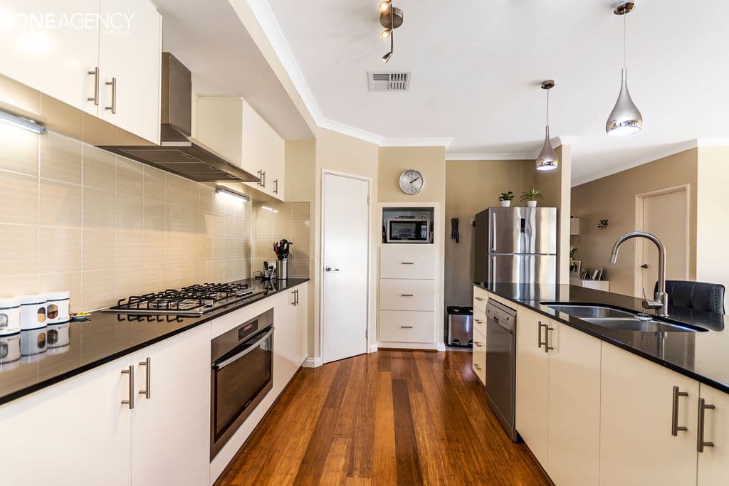 27 Brantwood Approach, Hocking, Hocking - Thumbnail 5