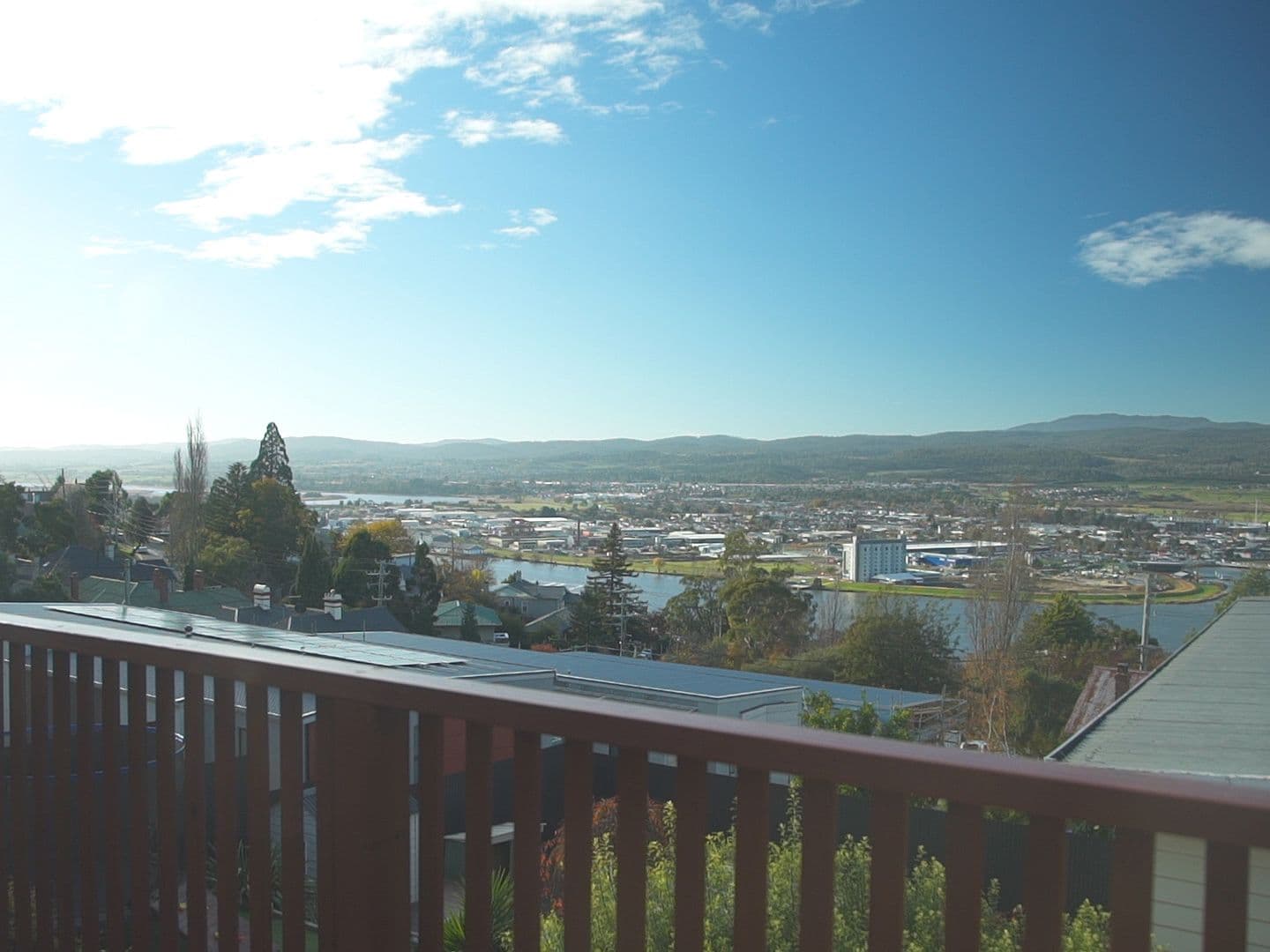 2B Delamere Crescent, Trevallyn, Trevallyn - Thumbnail 2